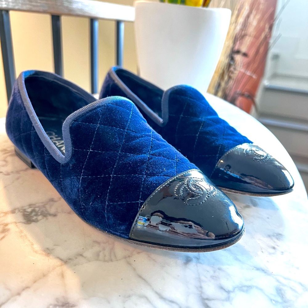 Chanel 2016 Interlocking CC Logo Loafers